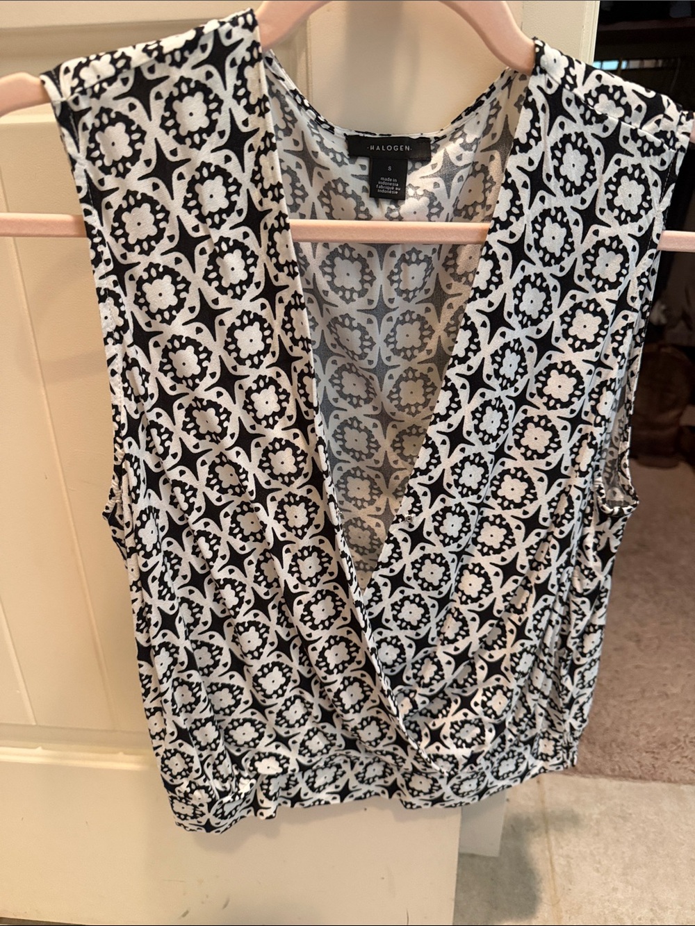 Halogen Black & White Surplice Sleeveless Top